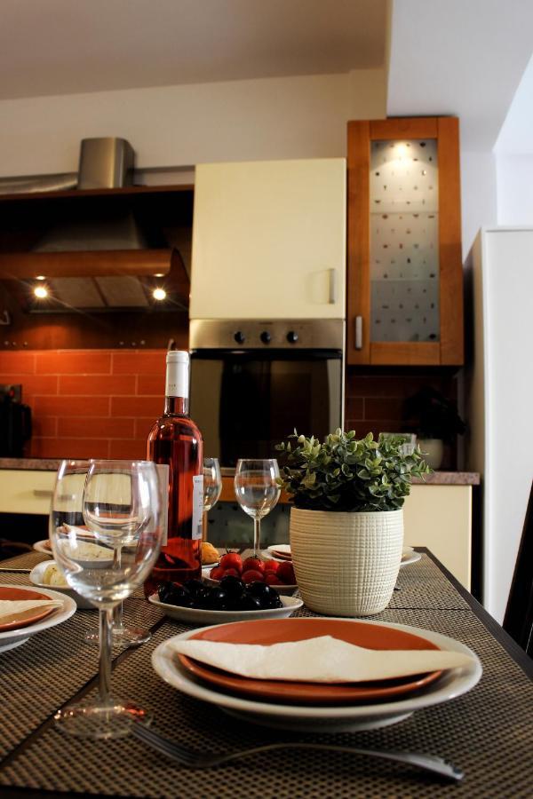 Cozy Poolside Apartment Paphos Exterior foto